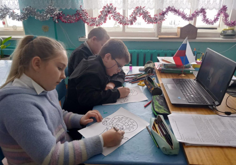 С наступающим.